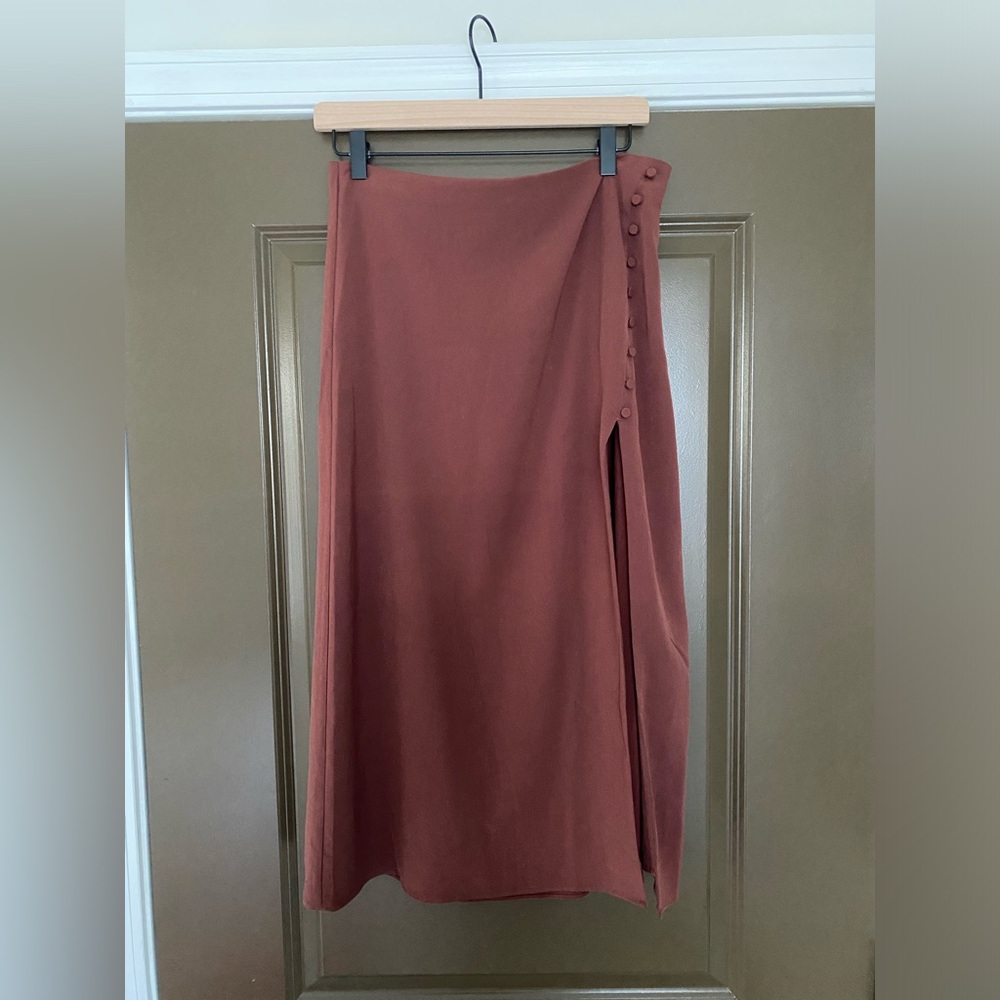 Abercrombie midi skirt with slit (medium)